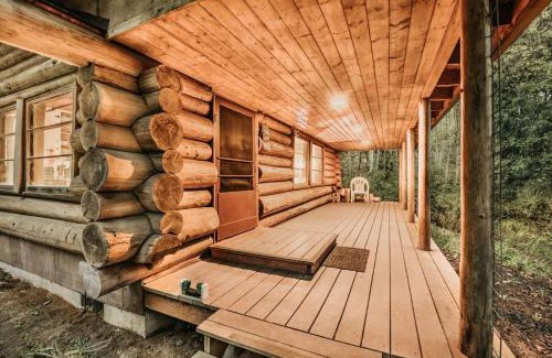 Warnick House | 76GS - Genuine Log Cabin - WiFi - Pets Ok - Sleeps 4 home