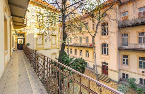 Szeged Apartment | 77 m² Apartment ∙ 2 bedrooms ∙ 5 guests
