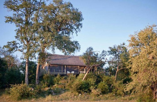 Victoria Falls Cabin | 777 m² Lodge ∙ 3 bedrooms ∙ 20 guests