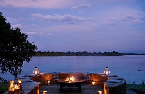 Victoria Falls Cabin | 777 m² Lodge ∙ 3 bedrooms ∙ 20 guests