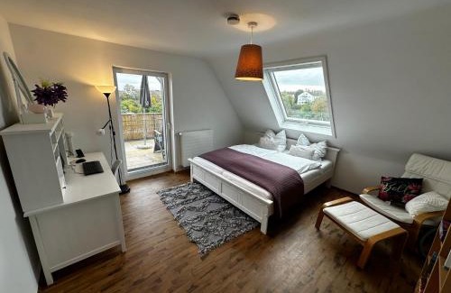 Alt-Muhlburg Apartment | 77m² - 3 Zi Modern Zentrum Küche Dachterrasse WLAN