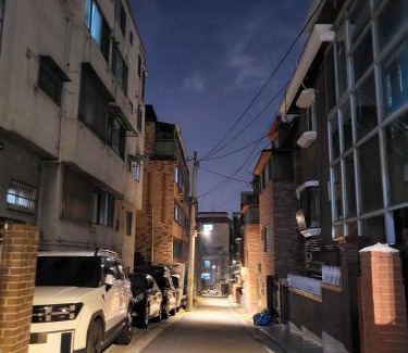 Yangcheon Apartment | 77m2 K-ROOM, 3 Bedrooms, 2 Bathrooms, 4min to Subway