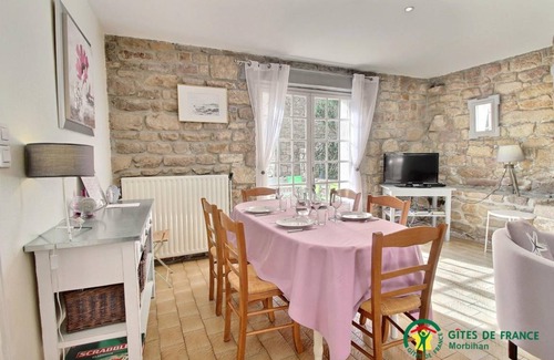 Sainte-Helene House | 78 m² Gîte ∙ 3 bedrooms ∙ 5 guests