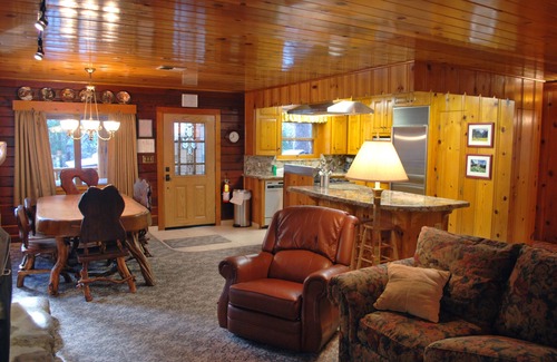 North Wawona Cabin | (79) Half Dome (1 Bedroom Only) at The Redwoods In Yosemite