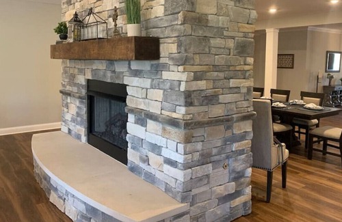 Otterbien Home House | 7901 State Route 48 · 10 Master Suite Bedrooms, Event Space, Sleeps 20+