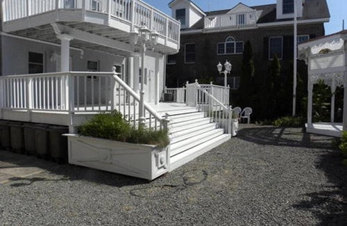 Townsend's Inlet House | 7908 Central Avenue 1st Floor