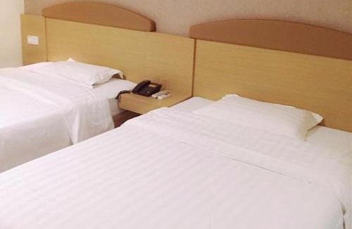 Wuchang Hotel | 7Days Inn Wuchang Railway Subway Station