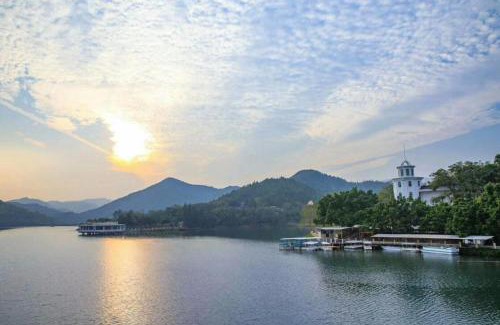 Doumen Hotel | 7Days Inn Zhuhai Crocodile Island Bohuang Furniture Baiteng Lake Branch