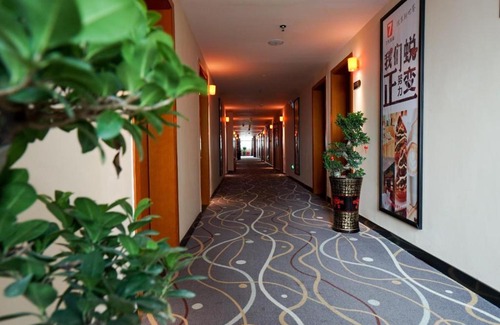 Yanfeng District Hotel | 7Days Premium Hengyang Wanda Plaza Branch