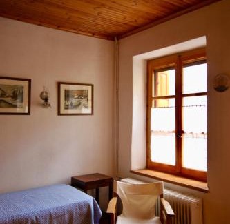 Eptalofos House | 7hills Traditional Guesthouse By the Waterfall