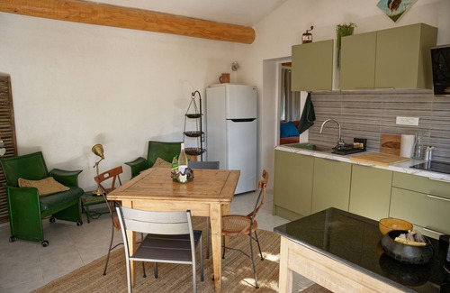 Saint-Siffret House | 7min from Uzès, 4pers. 60m2/3000m2/swimming pool. Closed parking lot.