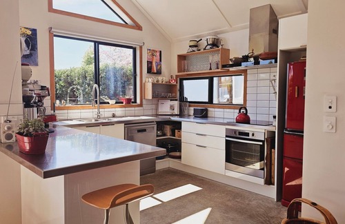 Mapua House | 7th Heaven is a stunning home in a quiet and private location.