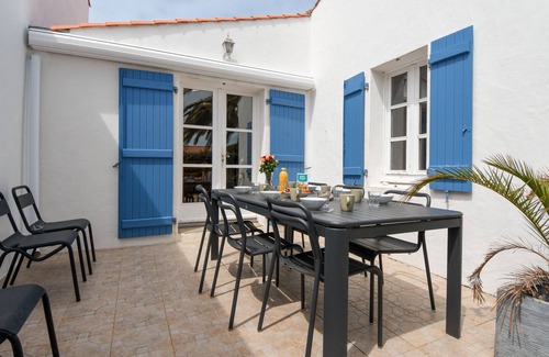 Noirmoutier-en-l'Ile Ski Chalet | 8 adults - 2 kids - Salt marshes and beaches
