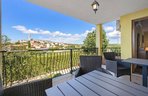 Strpacici House | 8 bedroom beautiful home in Visnjan