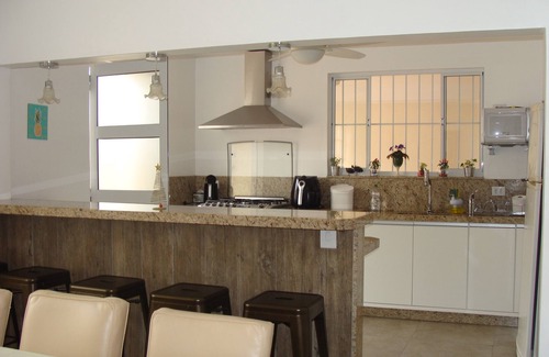 Guaratuba House | 8 BEDROOM HOUSE WITH CENTRAL SWIMMING POOL 400M FROM THE BEACH