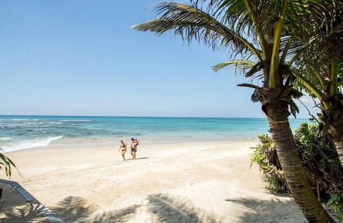 Kathaluwa Villa | 8 bedroom Luxury Beach Front Villa. Exclusive. Pool. Ideal for groups.