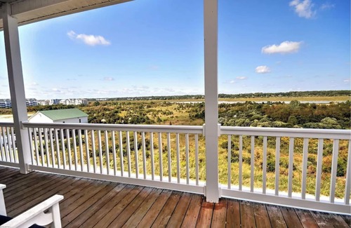Ash House | 8 Bedrooms, 7 Baths, Sleeps 20, Linens, Private Heated Pool, Elevator, Golf Near