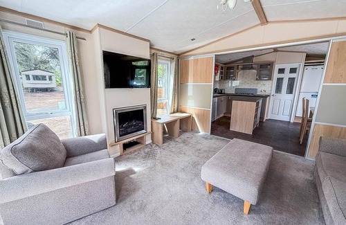 Belton House | 8 berth caravan for hire at Wild Duck Holiday Park in Norfolk ref 11269MC