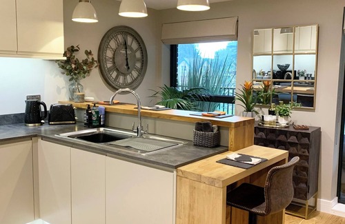 Malvern Apartment | #8 Brunel House Luxury Apartment in Great Malvern