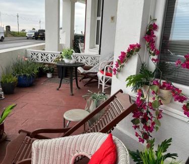 Worthing Apartment | 8 Claydon Court