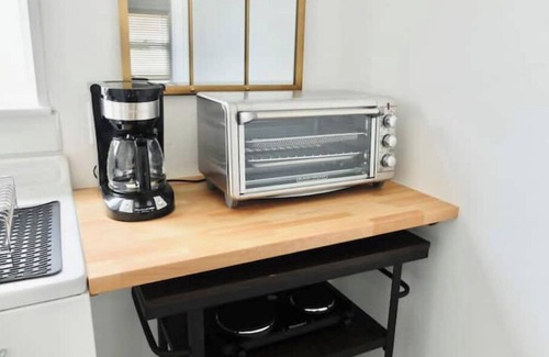 Mariposa Apartment | #8 Downtown Apt -Historic main street - King Bednn
