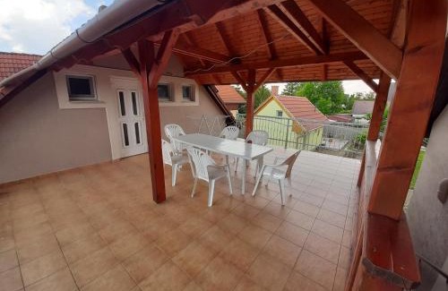 Balatonlelle Apartment | 8 féröhelyes apartman