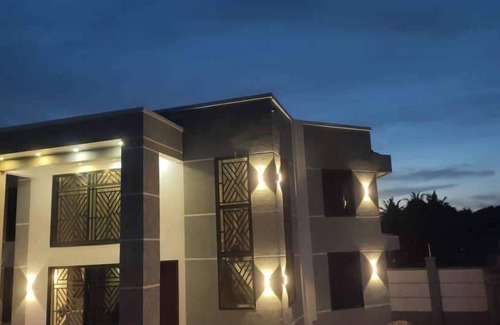 Dar es Salaam Villa | 8 Guests - 4 Bedrooms - Dar Es Salaam City