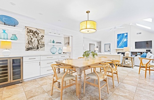 Oceanside House | 8 Laughing Gull: BESTNEST by Beverly Serral *3rd Row Ocean*