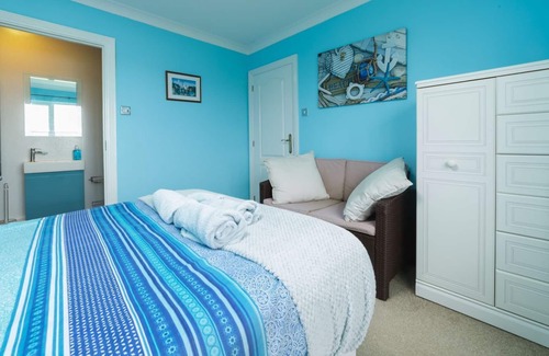 Port Erin House | 8 Links Close is a self-catering single level house, located close to the centre Port Erin.