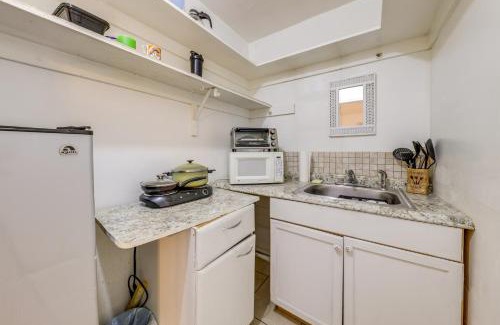 Miramar Apartment | 8 Mi to Beach! Miramar Guest Suite with Pool Access