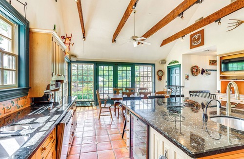 Limekiln House | 8 Mi to Reading: Spacious Farmhouse Retreat!