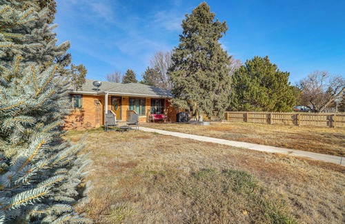 Scottsbluff House | 8 Mi to Scotts Bluff Nat'l Monument: Family Home