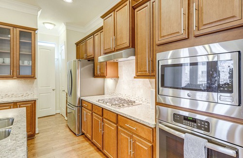 Briarforest House | 8 Mi to the Galleria: Home w/Balcony + Yard