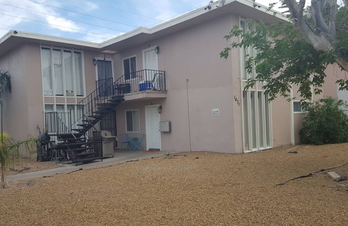 Winchester Apartment | 8 min to the strip, up to 6 people