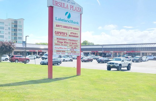 Long Branch House | 8 min Walk to Beach, HUGE and NEW,Family Friendly, Free Beach Passes