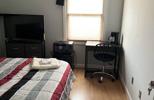 Annapolis House | 8 minutes to the US Naval Academy/Historic Annapolis. Quiet space with workspace