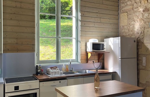 Troo Cottage | 8-person gîte on the banks of the Loir with swimming pool and tennis court
