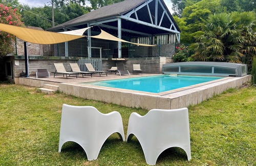 Troo Cottage | 8-person gîte on the banks of the Loir with swimming pool and tennis court