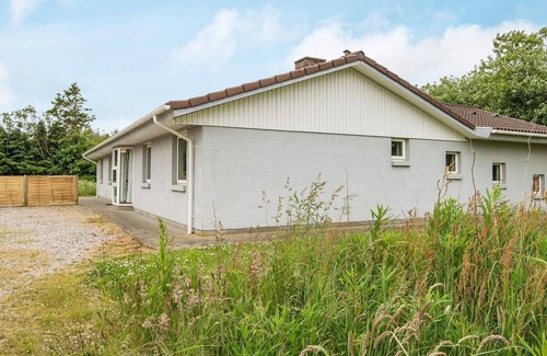 Jegum House | 8 person holiday home in Oksbøl
