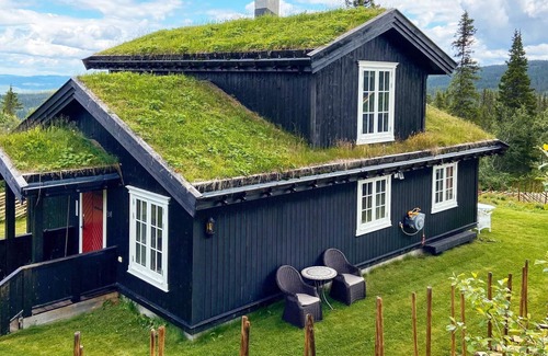 Sor-Aurdal House | 8 person holiday home in Reinli