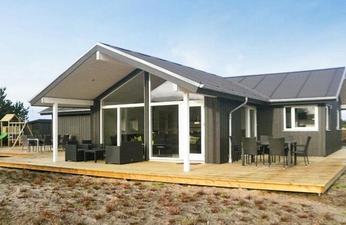 Romo House | 8 person holiday home in R m