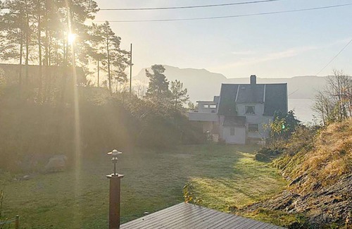 Jelsa House | 8 person holiday home in Jelsa