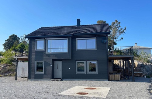 Hernar House | 8 person holiday home in Hellesøy-By Traum