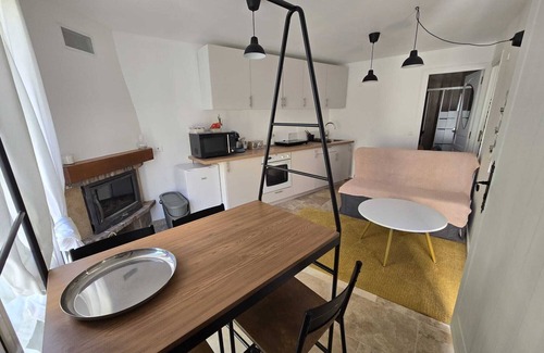 Saint Pierre de Feric Condo | 8 Personnes/2 Magnifiques Appartements Dans une Villa Avec Jacuzzi Idéal Situé