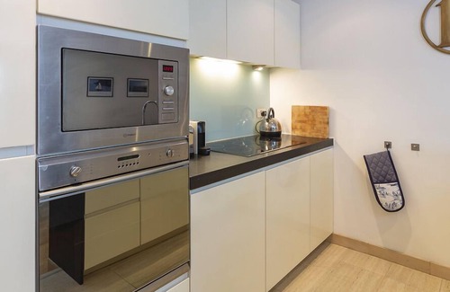 Dartmouth Cottage | 8 THE POTTERY, pet friendly in Dartmouth