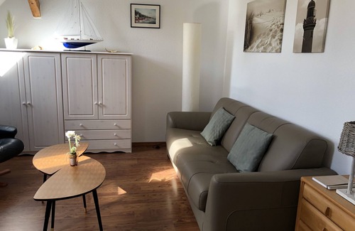 Warnemuende Apartment | 80 m from the beach, everything in view - Anchorage vacation apartment