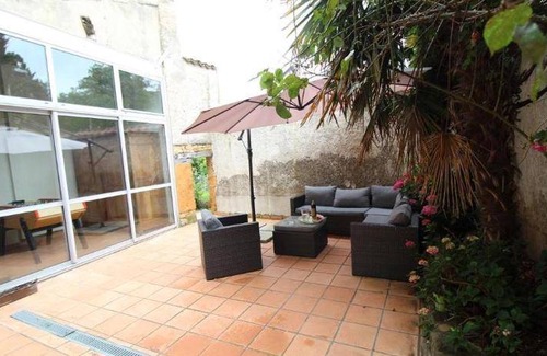 Albigny-sur-Saone Apartment | 80 m² Apartment ∙ 2 bedrooms ∙ 6 guests