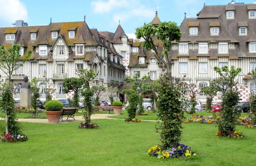 Trouville-sur-Mer Apartment | 80 m² Apartment ∙ 2 bedrooms ∙ 4 guests