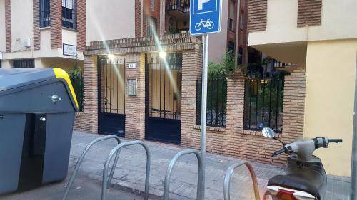 Ciudad Jardin Apartment | 80 m² Apartment ∙ 4 bedrooms ∙ 6 guests