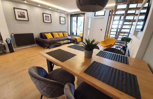 Wesoła Zachod Apartment | 80 m² Apartment ∙ 3 bedrooms ∙ 9 guests